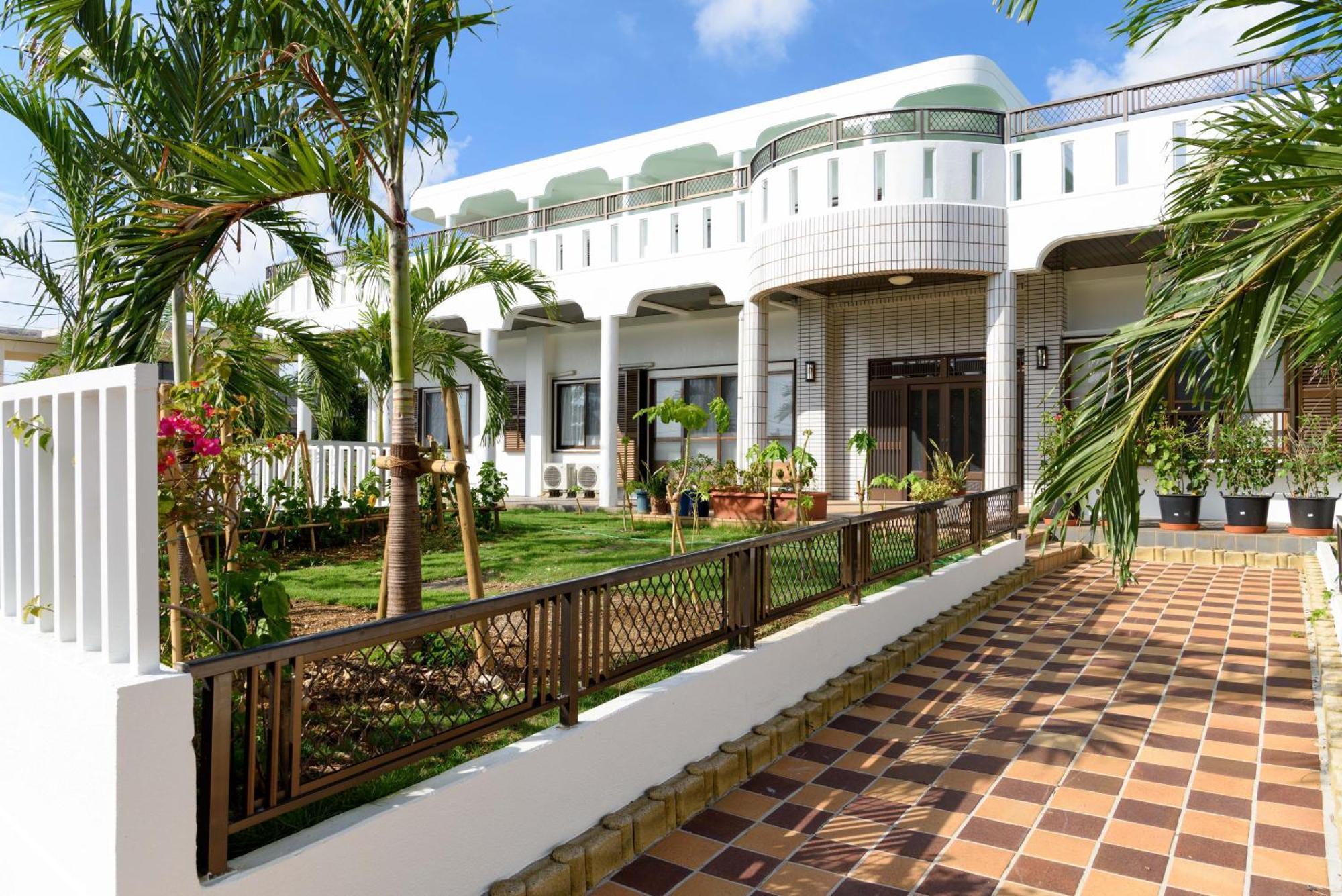 Miyakojima White House Villa Екстериор снимка