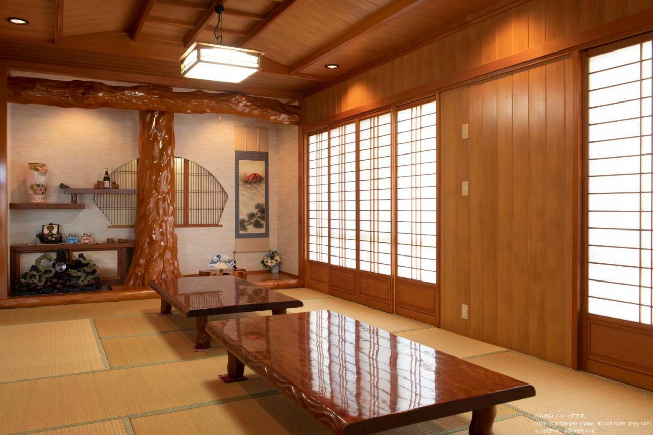 Miyakojima White House Villa Екстериор снимка